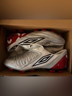 Umbro XAI V Premier FG Soccer Cleats – US 11 – K-Leather – NEW w/ Box